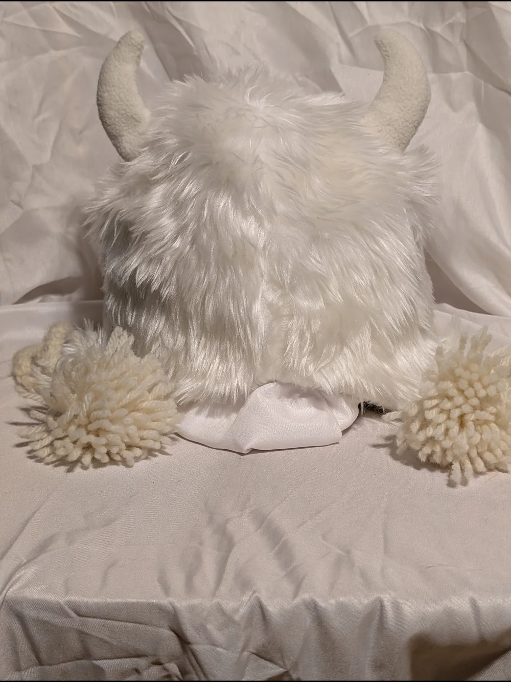 Delux Knitwits Yeti Hat with Pom-Pom Ties